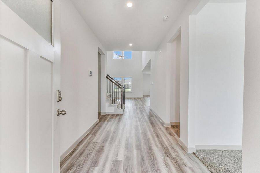 Spacious, unfurnished interior of a new home in , Missouri City (Image 15).