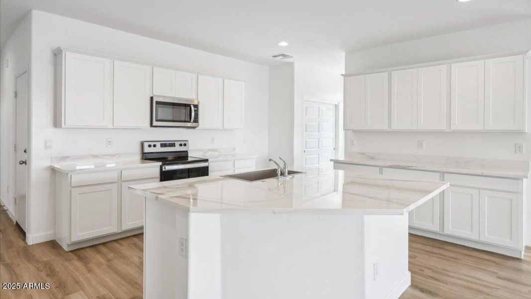 Kingston kitchen (3) Kingston kitchen (3)