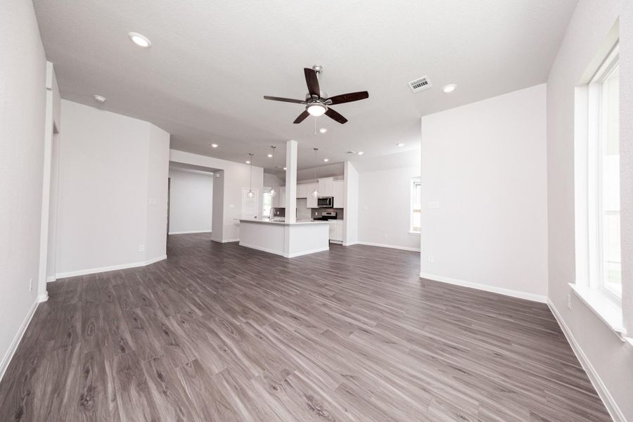 Image 13 of a home in Bluestem. Image 13 of a home in Bluestem.