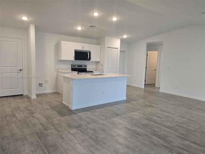 Furnished interior view inside a new home in , Cape Coral (Image 8).