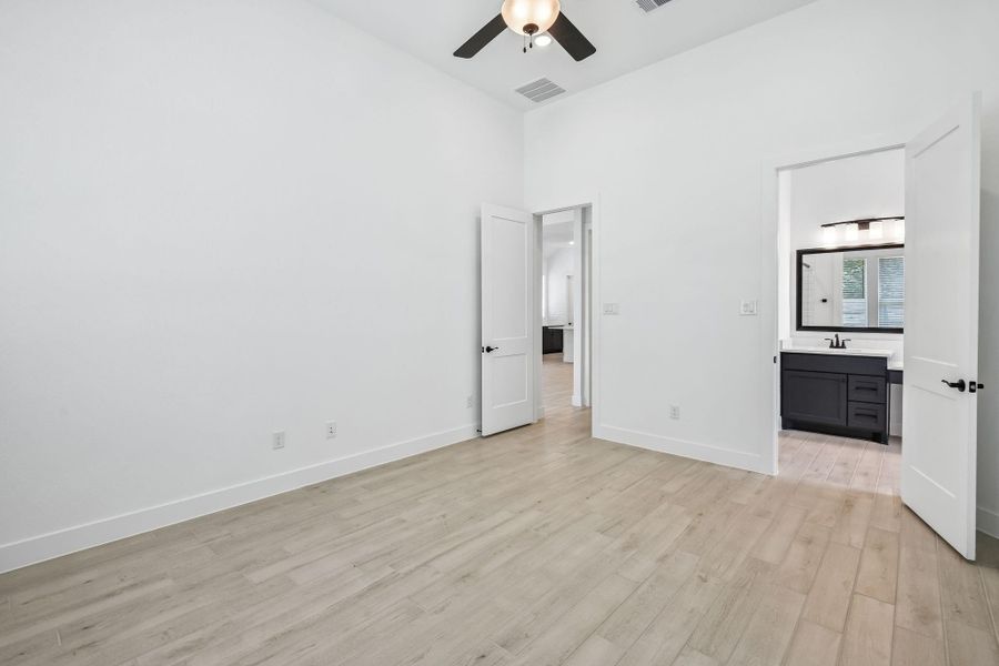 Spacious, unfurnished interior of a new home in Artavia, Conroe (Image 15). Spacious, unfurnished interior of a new home in Artavia, Conroe (Image 15).