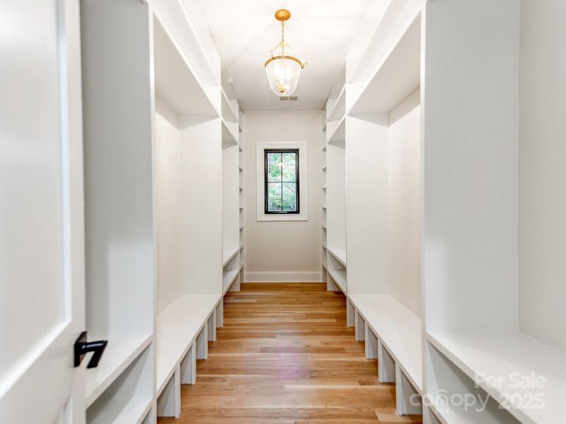 Image 43 of a home in .