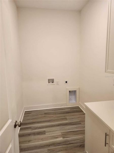 Spacious, unfurnished interior of a new home in , Homosassa (Image 12).