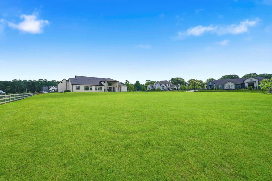 Image 38 of a home in Bentwood Farms. Image 38 of a home in Bentwood Farms.