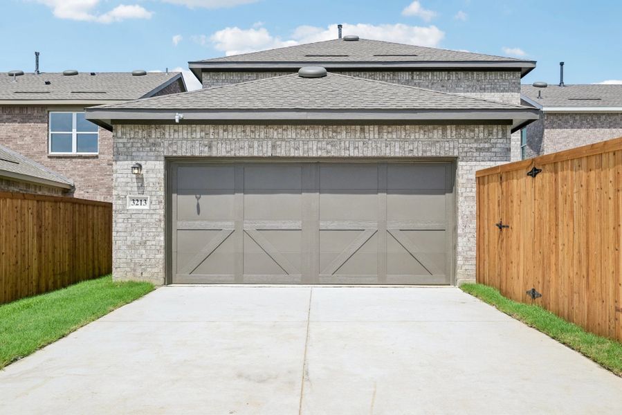 Representative exterior details of a home built from the Eris by Starlight Homes in Brookshire at Legacy Hills, Celina (Image 26). Representative exterior details of a home built from the Eris by Starlight Homes in Brookshire at Legacy Hills, Celina (Image 26).