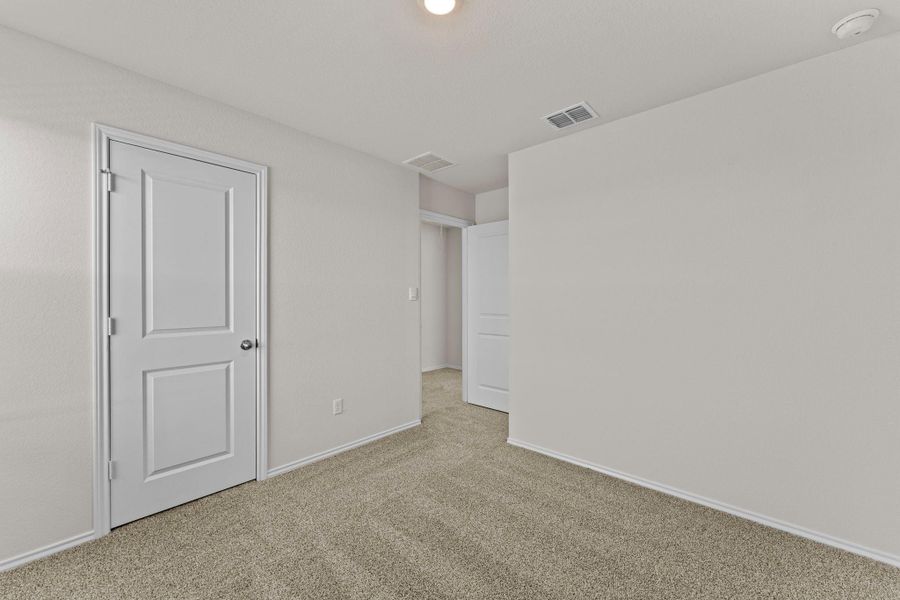 Spacious, unfurnished interior of a new home in Bollinger, Maxwell (Image 18).