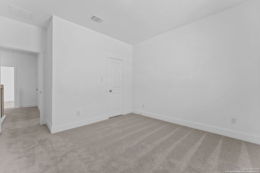Spacious, unfurnished interior of a new home in , New Braunfels (Image 17). Spacious, unfurnished interior of a new home in , New Braunfels (Image 17).