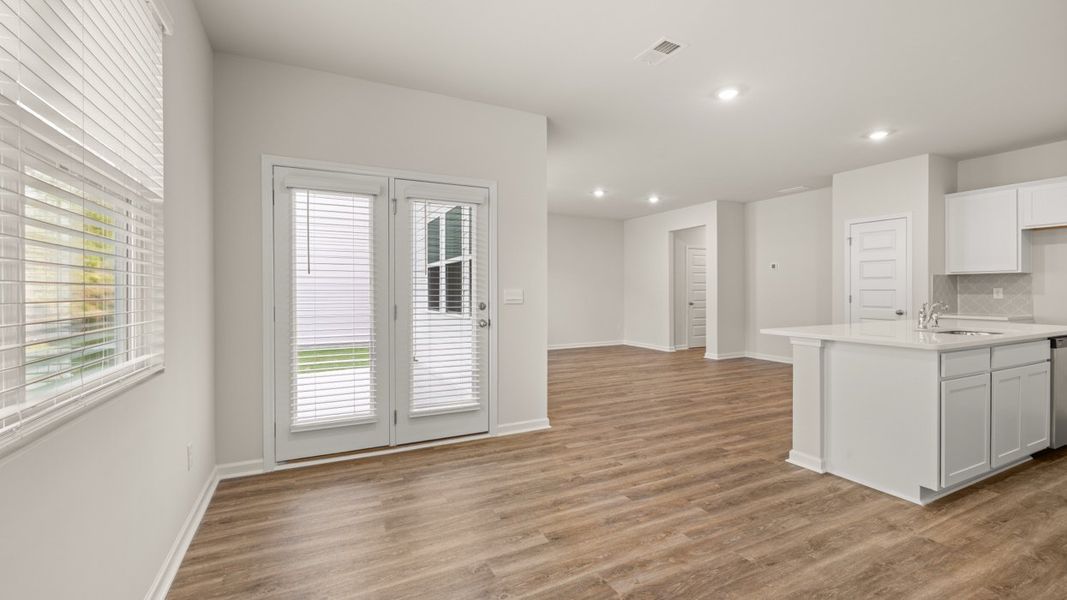 Representative unfurnished interior of a home built from the Darwin by D.R. Horton in Poplar Preserve, Newnan (Image 16).