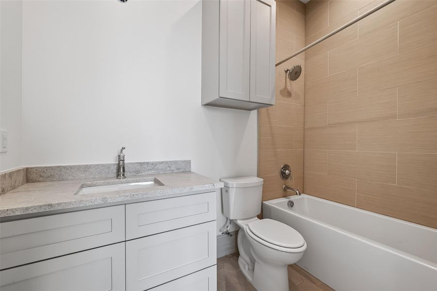 Furnished interior view inside a new home in , Houston (Image 10).