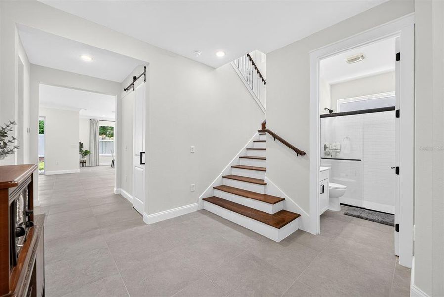 Spacious, unfurnished interior of a new home in , Orlando (Image 23).