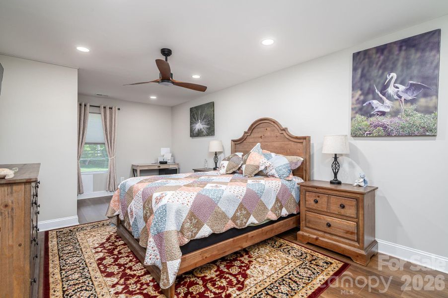 2nd Bedroom