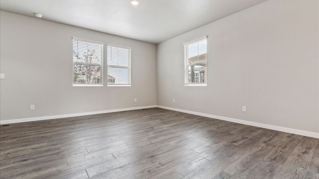 Spacious, unfurnished interior of a new home in Sky Ranch, Watkins (Image 16).