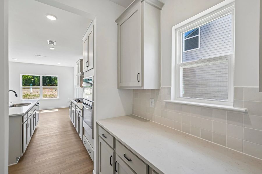 Representative images and renderings are for illustrative purposes. Actual structural options and design finishes of home may vary. Representative images and renderings are for illustrative purposes. Actual structural options and design finishes of home may vary.