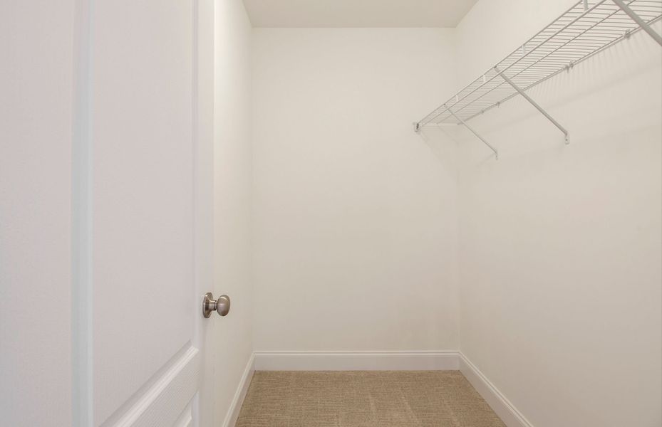 Bedroom 4 Walk-in Closet