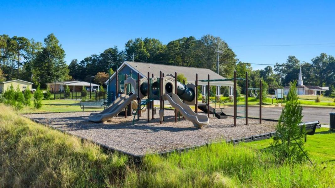 Community amenities in Village at Pine Valley, Gainesville (Image 8).