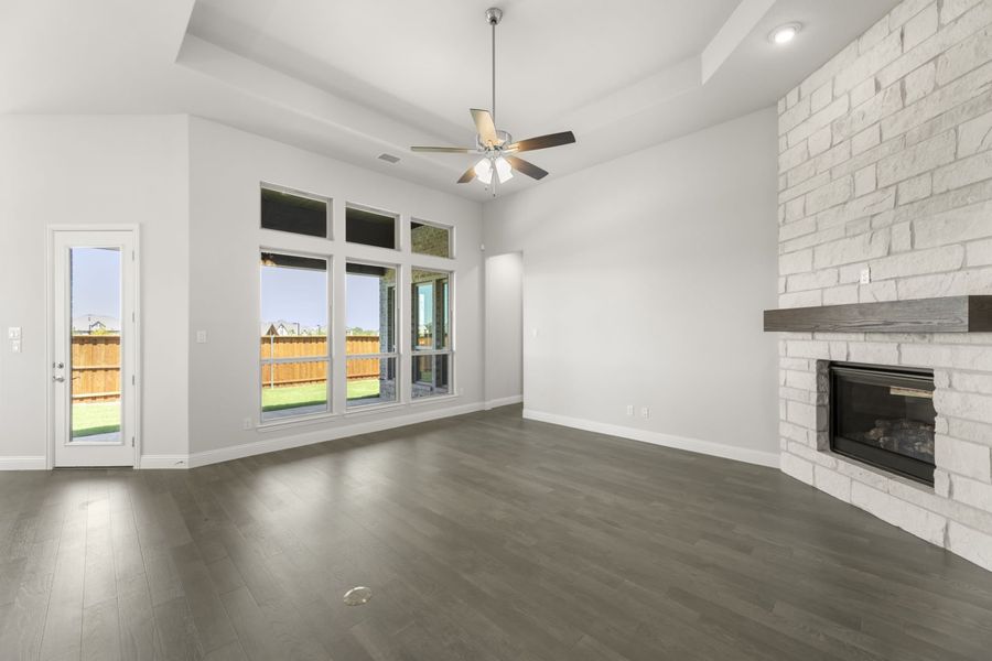 Representative unfurnished interior of a home built from the Jordan by Windsor Homes in Nelson Lake Estates, Rockwall (Image 22).