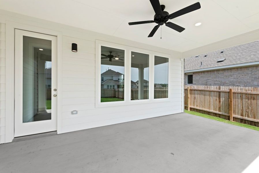 Exterior details and patio area of a home in Santa Rita Ranch, Liberty Hill (Image 4).