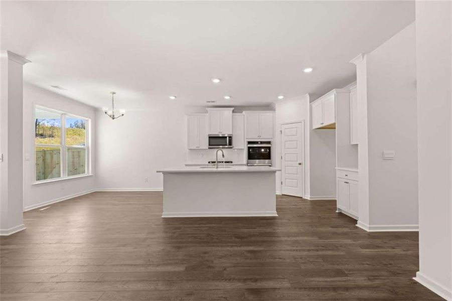 Spacious, unfurnished interior of a new home in Water Oak Estates, Lawrenceville (Image 26).