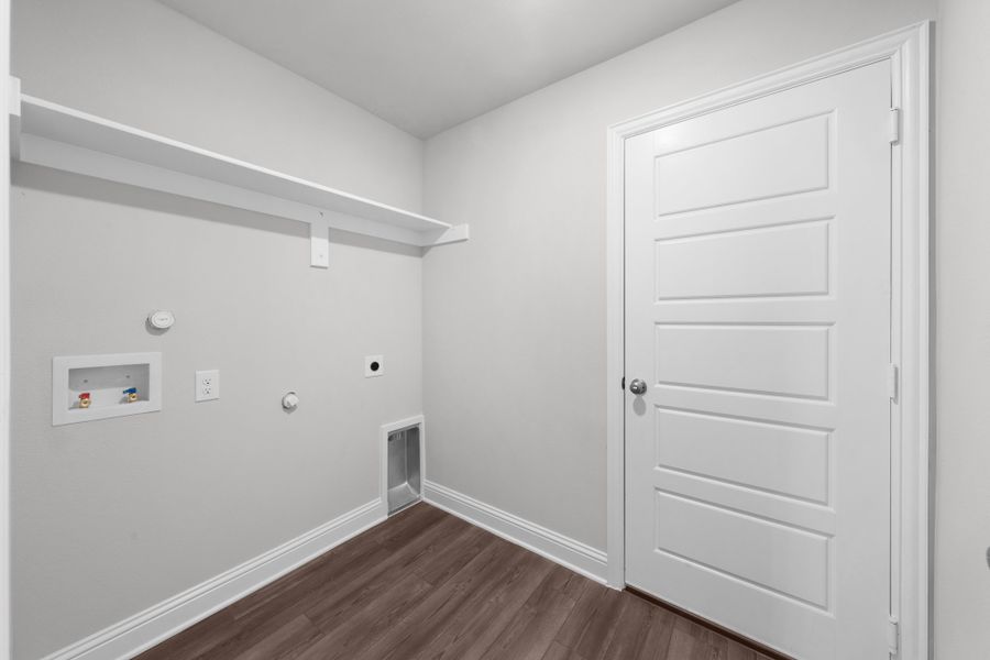 Spacious, unfurnished interior of a new home in Stonecreek, Sulphur Springs (Image 25).
