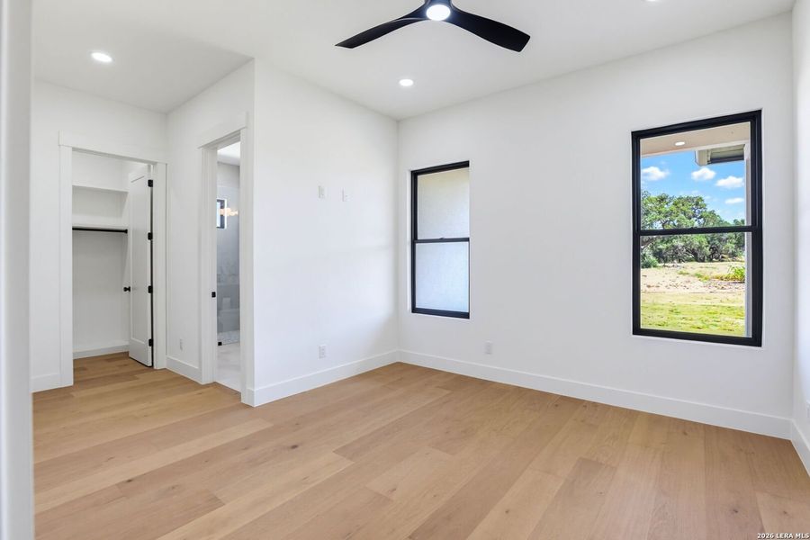Spacious, unfurnished interior of a new home in , Bulverde (Image 22).