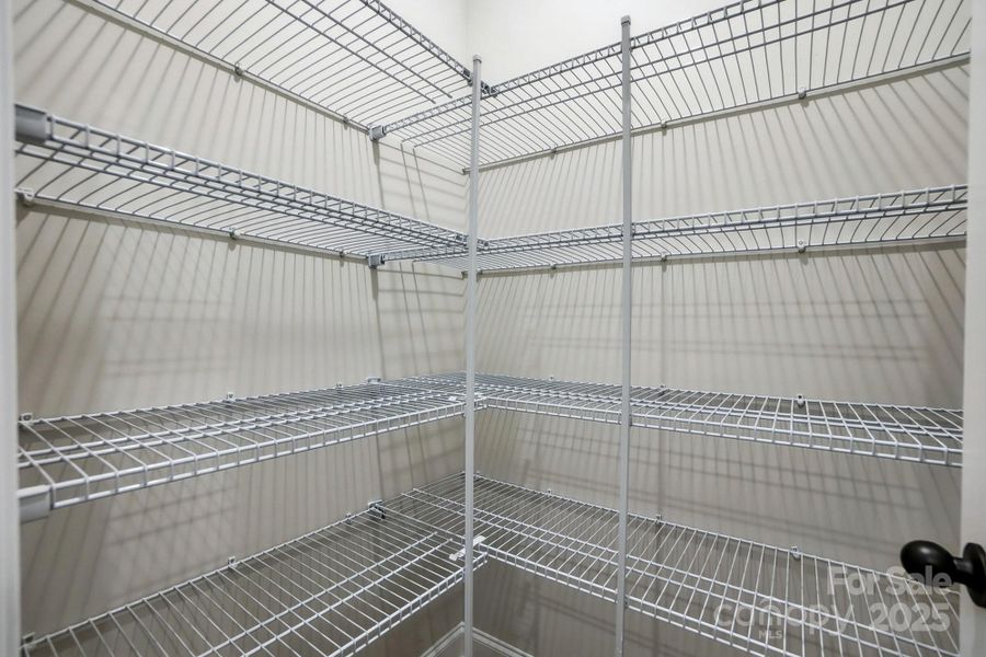 Walk in Pantry