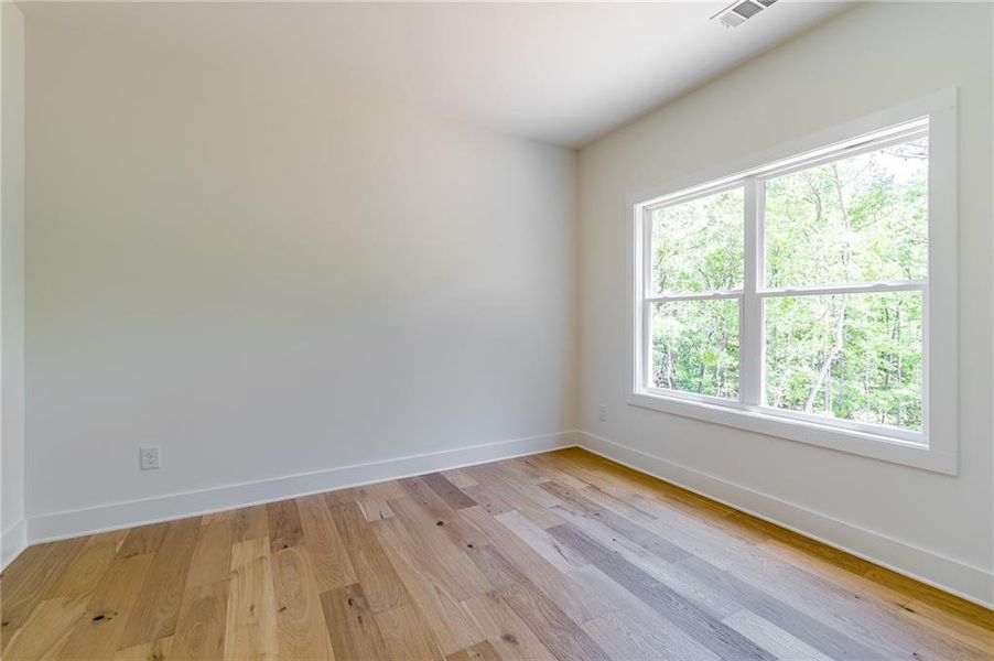 Spacious, unfurnished interior of a new home in , Gainesville (Image 33).