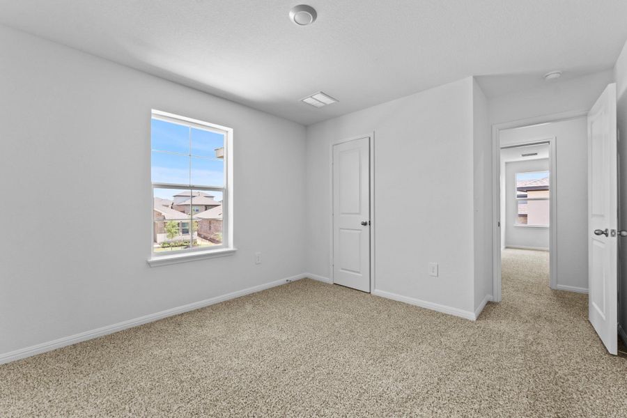 Spacious, unfurnished interior of a new home in Palomino, Manor (Image 24).