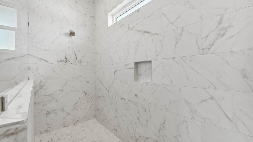 Representative interior finishes for a home built from the Cayman by D.R. Horton in Parkside, Santa Rosa Beach (Image 18).