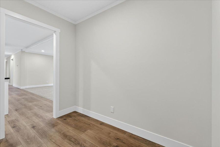 Spacious, unfurnished interior of a new home in , Walterboro (Image 27).