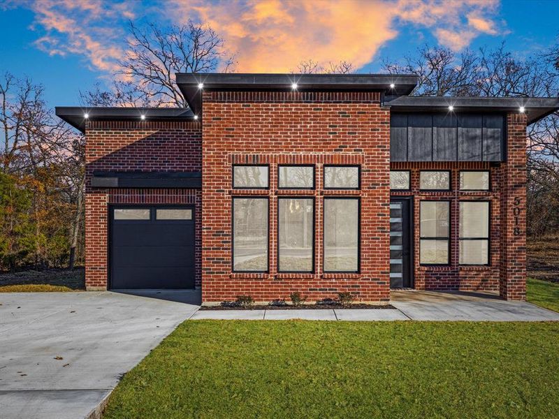 Front exterior of a new home in , Malakoff, TX, highlighting curb appeal (Image 18). Front exterior of a new home in , Malakoff, TX, highlighting curb appeal (Image 18).