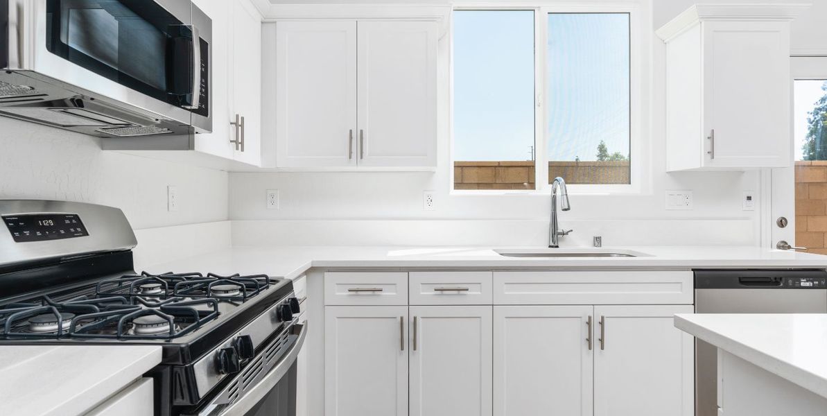 1440x724 Visalia Huckleberry-Park 1037 Kitchen-4 9.19.2023 1440x724 Visalia Huckleberry-Park 1037 Kitchen-4 9.19.2023