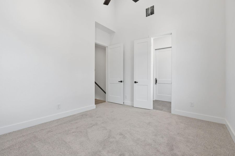 Spacious, unfurnished interior of a new home in , Houston (Image 18).