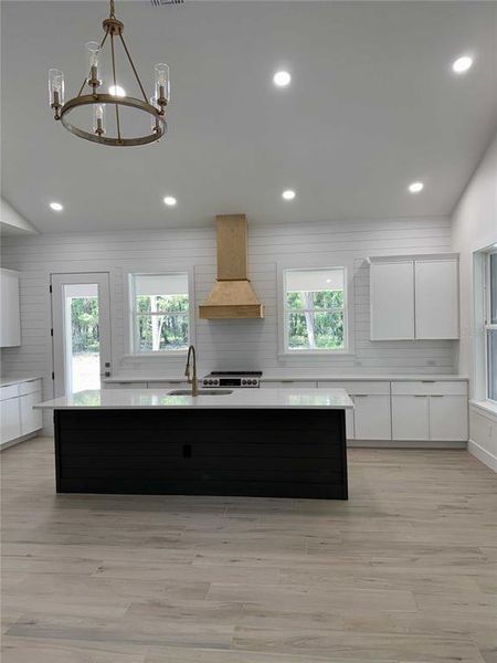 Furnished interior view inside a new home in , Dunnellon (Image 8).