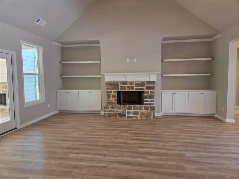 Spacious, unfurnished interior of a new home in , Bethlehem (Image 17).