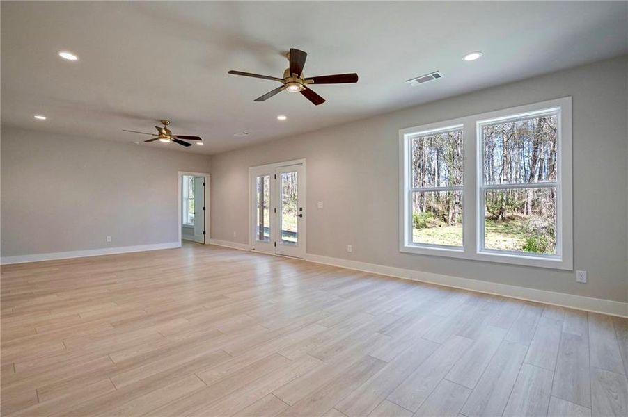 Spacious, unfurnished interior of a new home in , Atlanta (Image 30).