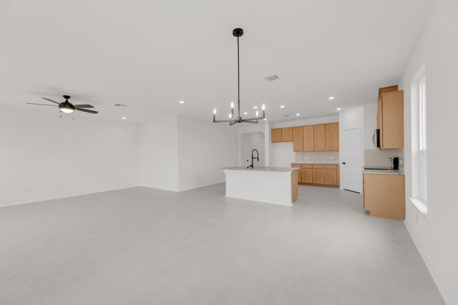 Spacious, unfurnished interior of a new home in Mustang Valley, Manor (Image 29).