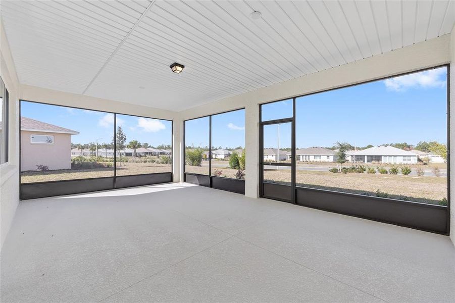 Exterior details and patio area of a home in , Ocala (Image 21).