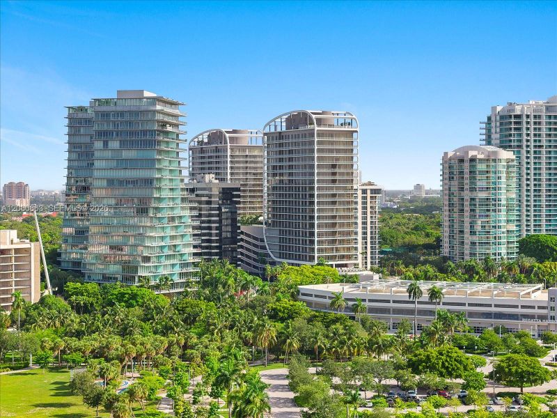 Condo located in Miami, FL showcasing its design and architecture (Image 25). Condo located in Miami, FL showcasing its design and architecture (Image 25).