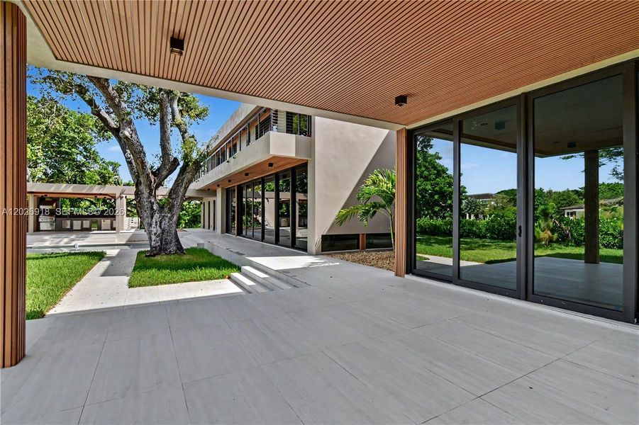 Exterior details and patio area of a home in , Pinecrest (Image 20).