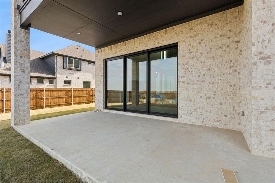 Exterior details and patio area of a home in Timberbrook, Justin (Image 24).
