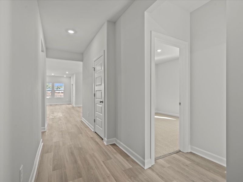Spacious, unfurnished interior of a new home in Vickery Station, Woodruff (Image 11).