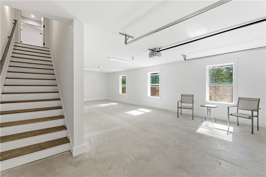 Spacious, unfurnished interior of a new home in , Dallas (Image 50).