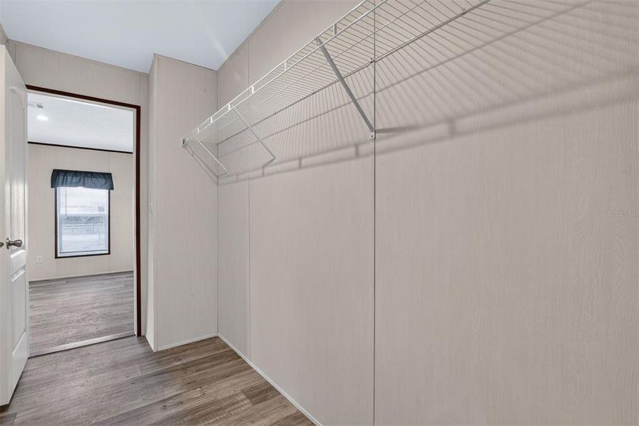 Spacious, unfurnished interior of a new home in , Bronson (Image 31).