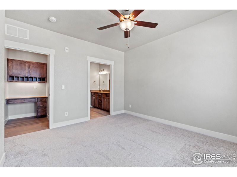 Spacious, unfurnished interior of a new home in The Lakes at Centerra - North Shore Flats, Loveland (Image 10).