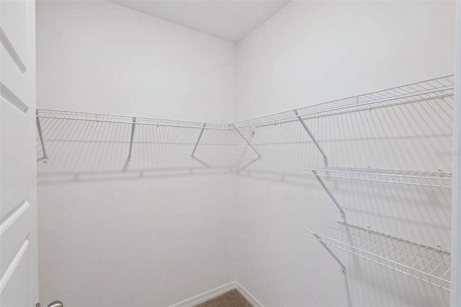 Spacious, unfurnished interior of a new home in , Lakeland (Image 15).