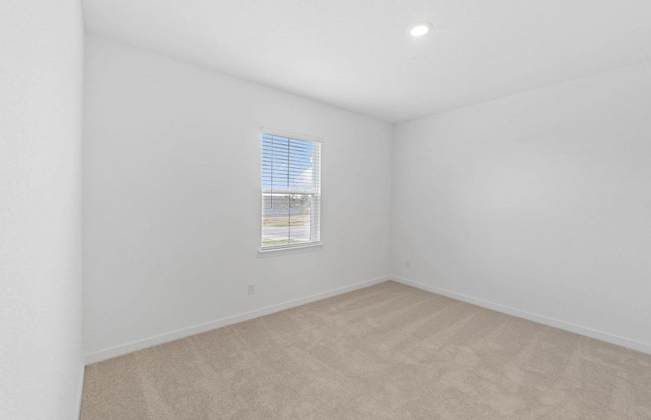 Spacious, unfurnished interior of a new home in County View, Temple (Image 14).