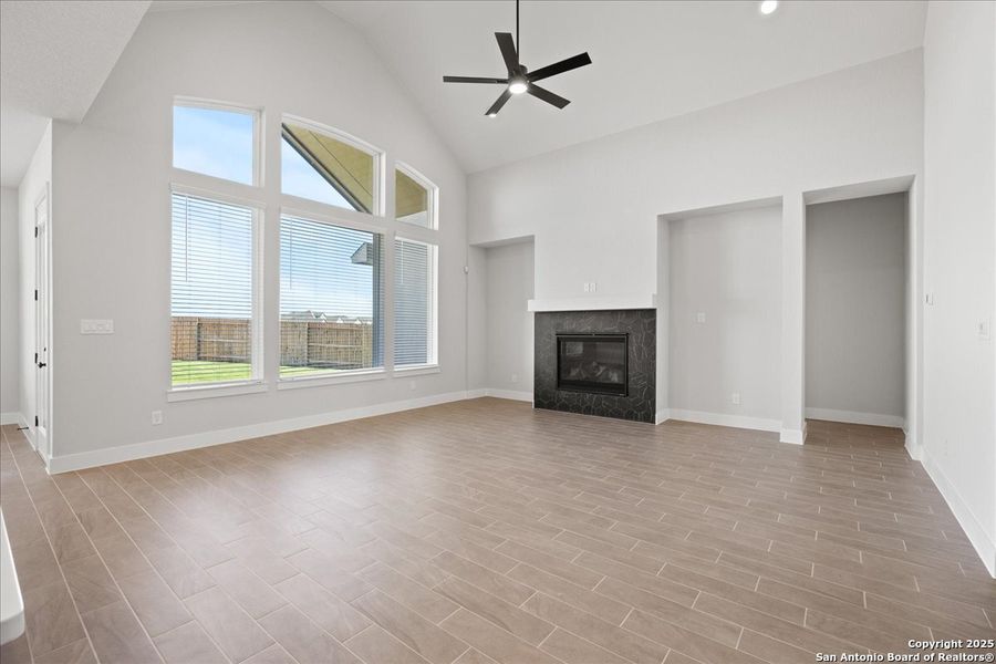 Spacious, unfurnished interior of a new home in Village at Three Oaks, Seguin (Image 17). Spacious, unfurnished interior of a new home in Village at Three Oaks, Seguin (Image 17).