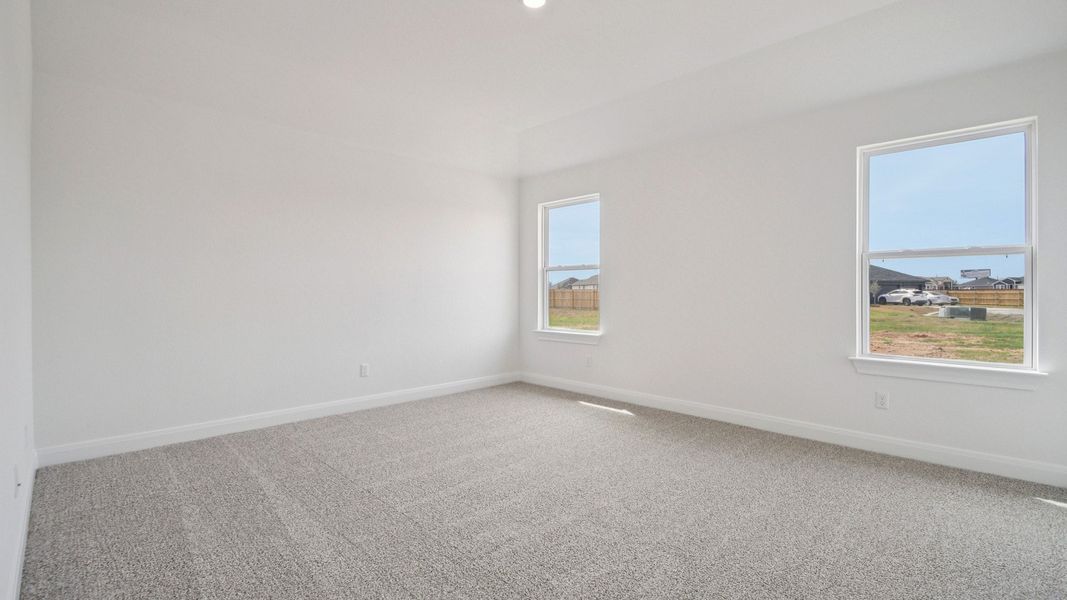 Spacious, unfurnished interior of a new home in Railhead, Cedar Creek (Image 30).