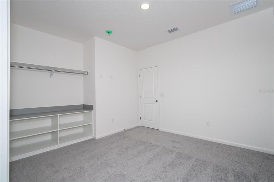 Spacious, unfurnished interior of a new home in , Orlando (Image 73).