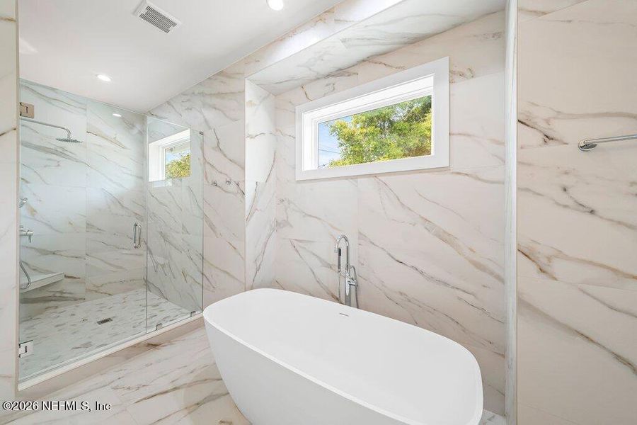 Furnished interior view inside a new home in , Atlantic Beach (Image 17).